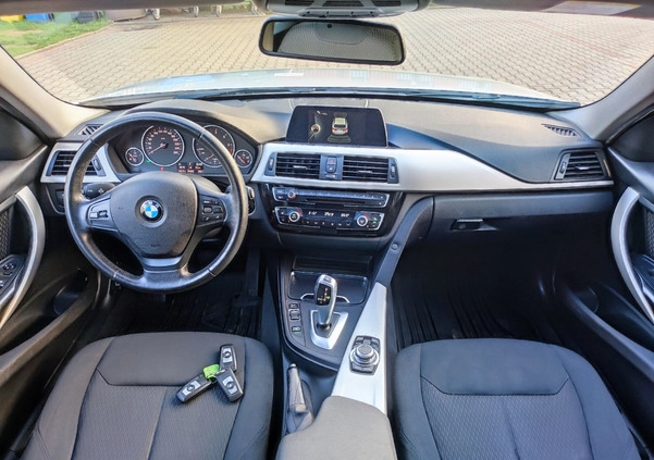 BMW Seria 3 cena 63500 przebieg: 89425, rok produkcji 2016 z Serock małe 631